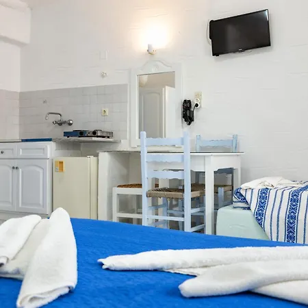 Aparthotel Stratos &