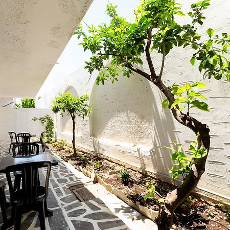 Aparthotel Stratos &