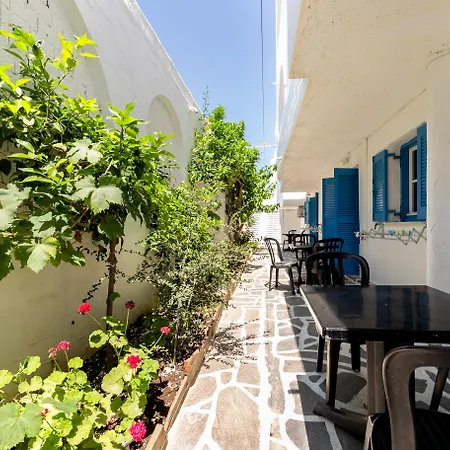 Aparthotel Stratos &