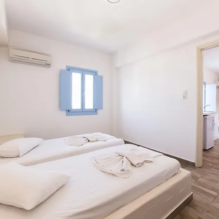 Stratos & Aparthotel 4*