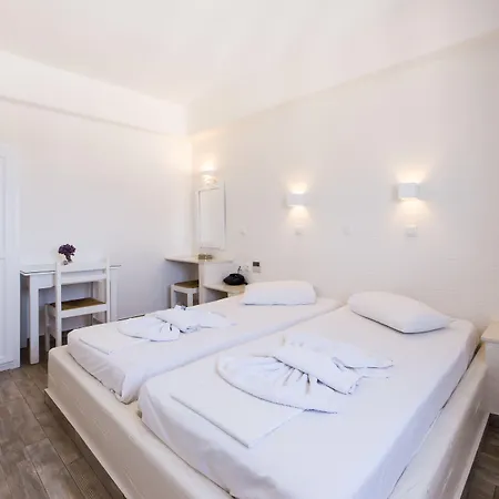 Stratos & Aparthotel 4*