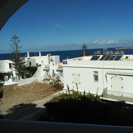 Stratos & 4* Parikia (Paros)