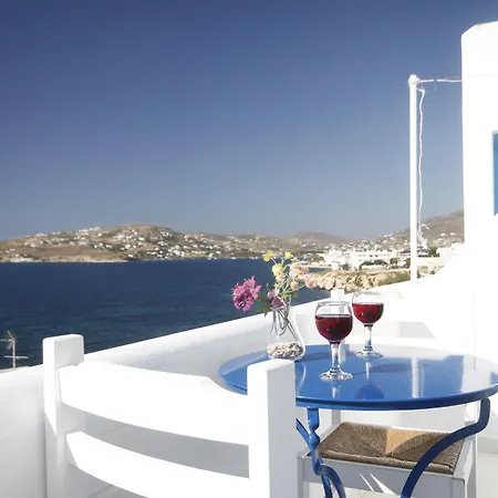 Stratos & 4* Parikia (Paros)