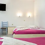 Stratos & Apartmanhotel 4*