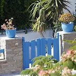 Stratos & Ξενοδοχείο με διαμερίσματα 4*