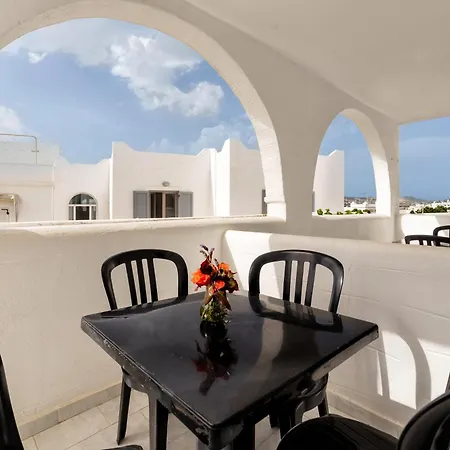 Aparthotel Stratos & 4*