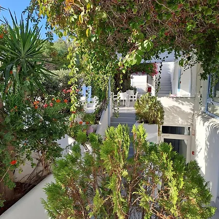 Stratos & Apartmanhotel