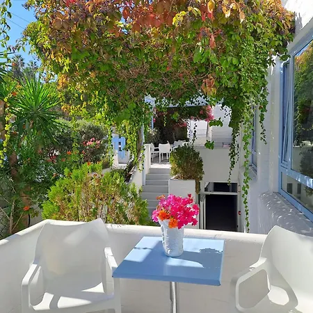 Stratos & Apart Otel 4*
