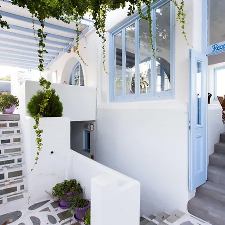 Stratos & Aparthotel