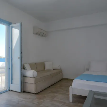 Stratos & Ξενοδοχείο με διαμερίσματα 4*