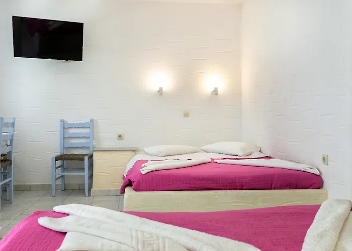 Stratos & Aparthotel 4*