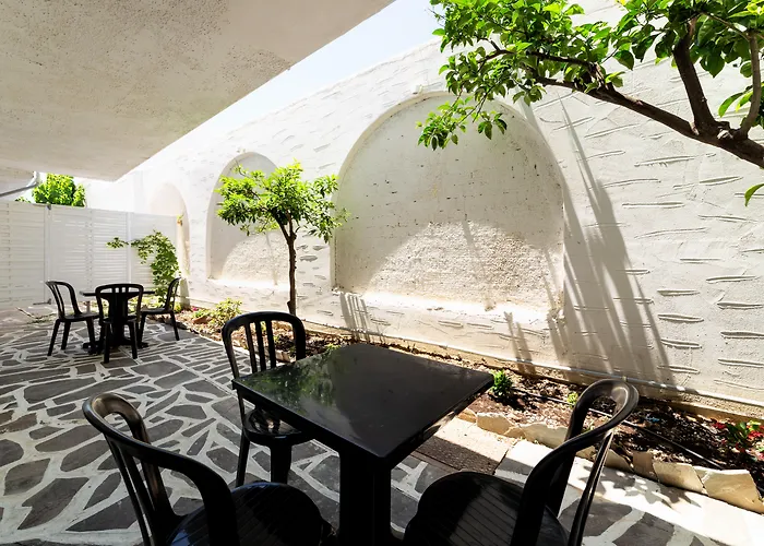 Aparthotel Stratos & 4*