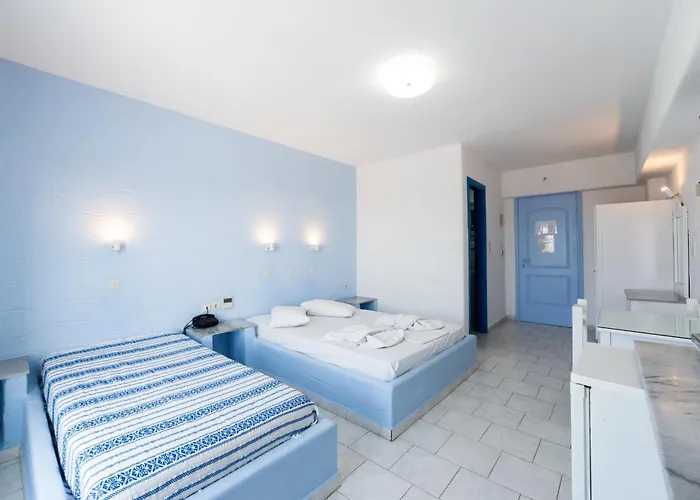 Aparthotel Stratos & 4*