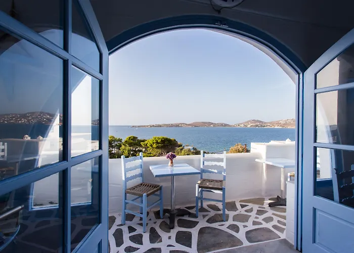 Stratos & Aparthotel Parikia (Paros)