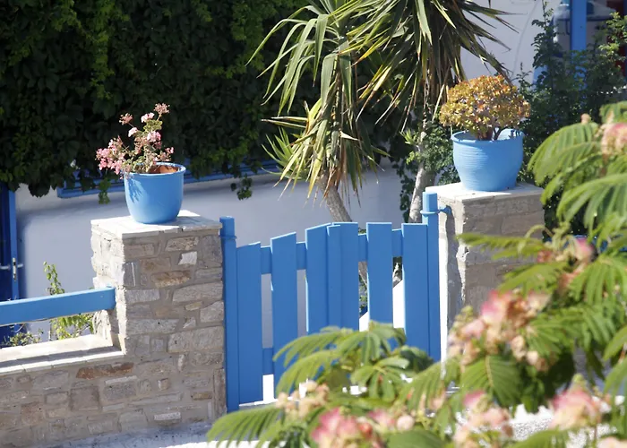 Stratos & Aparthotel 4*