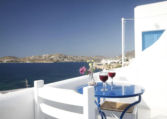 Stratos & 4* Parikia (Paros)