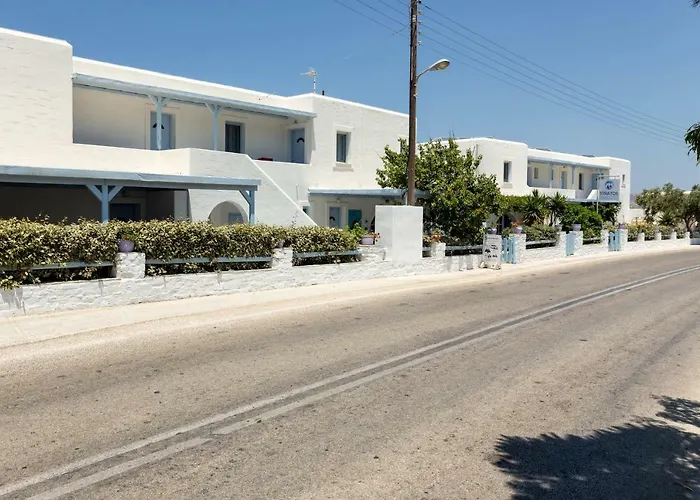 Stratos & Aparthotel 4*