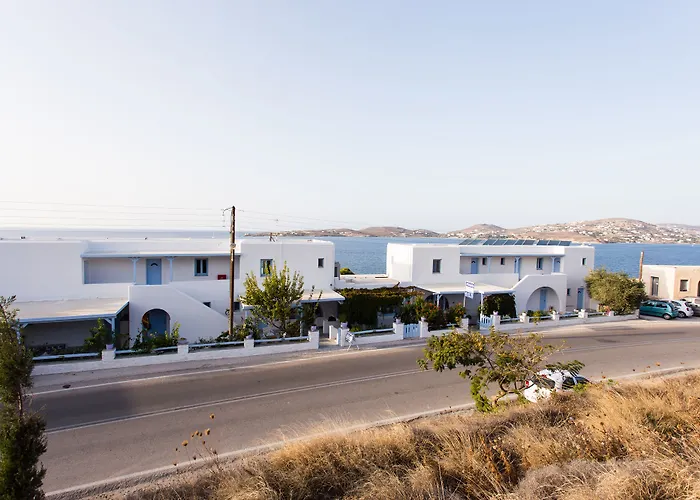 Stratos & Aparthotel 4*